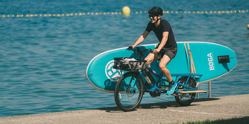 Surfbrett Transport auf Yuba Longtail Lastenrad